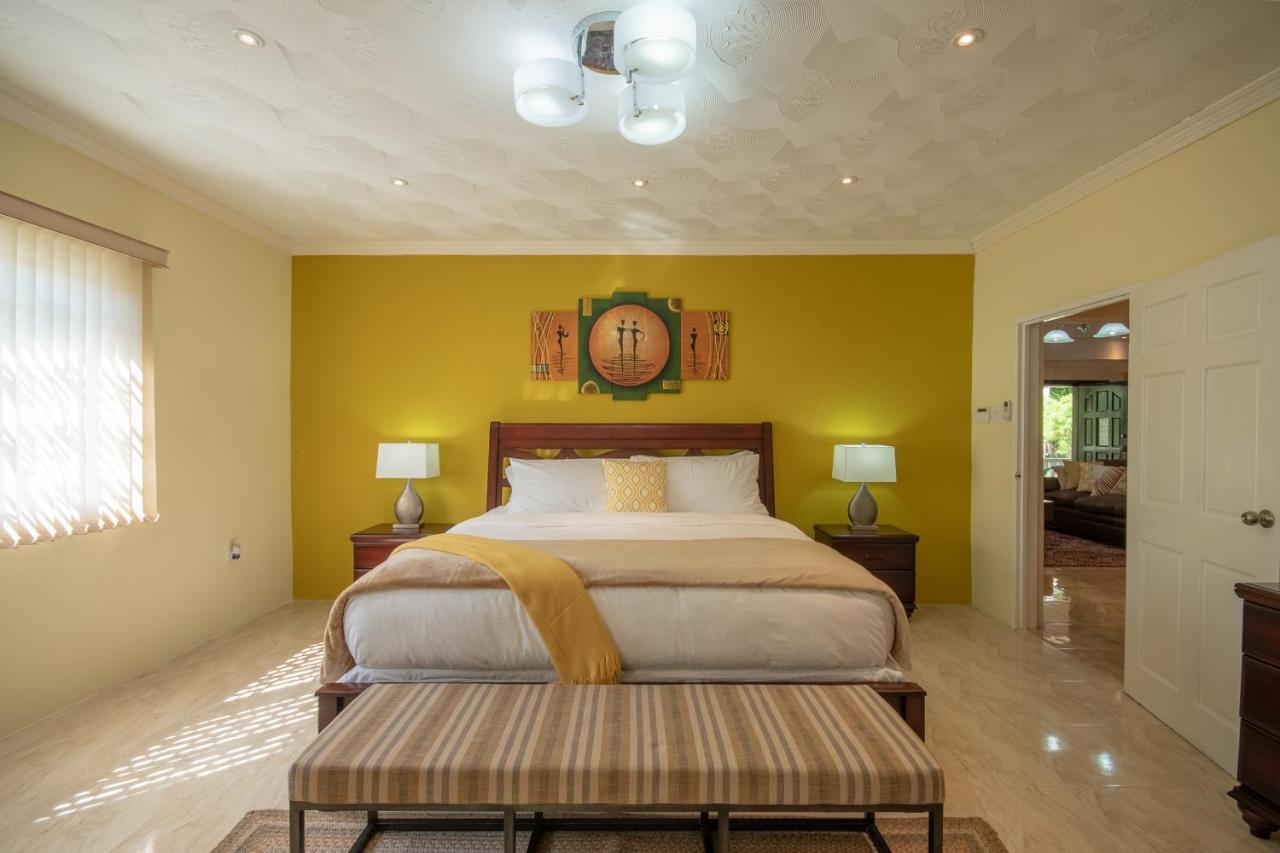 Tropical Escape Villa Ocho Rios Exterior foto